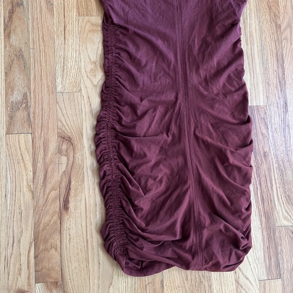 Athleta T-Shirt Side Gathering Adjustable Sleeve Dress, Size XS - Picture 4 of 8